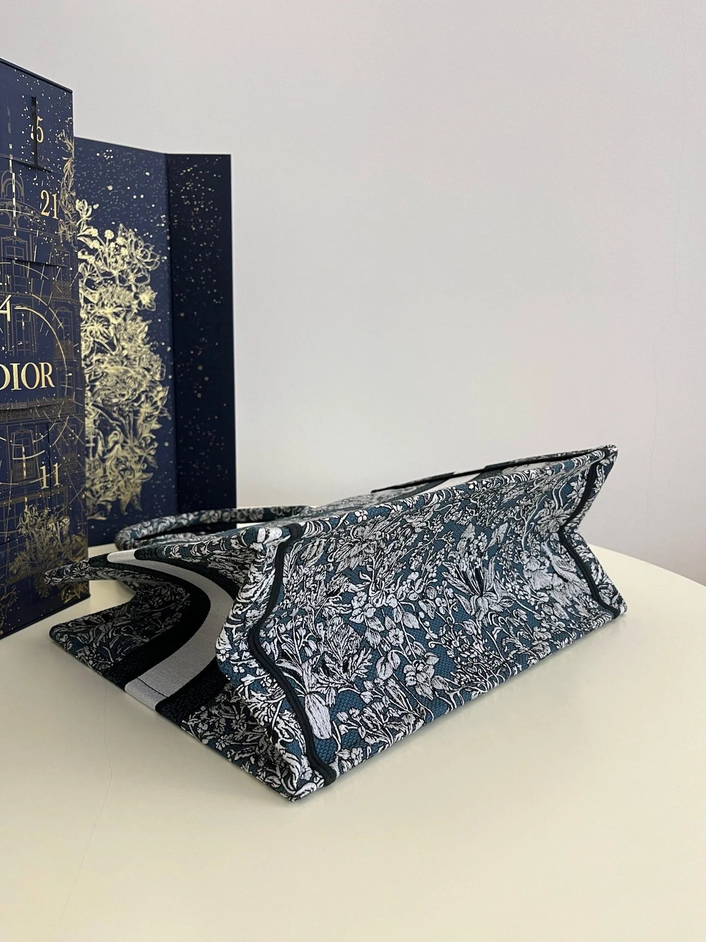 DIOR TOTE BAG