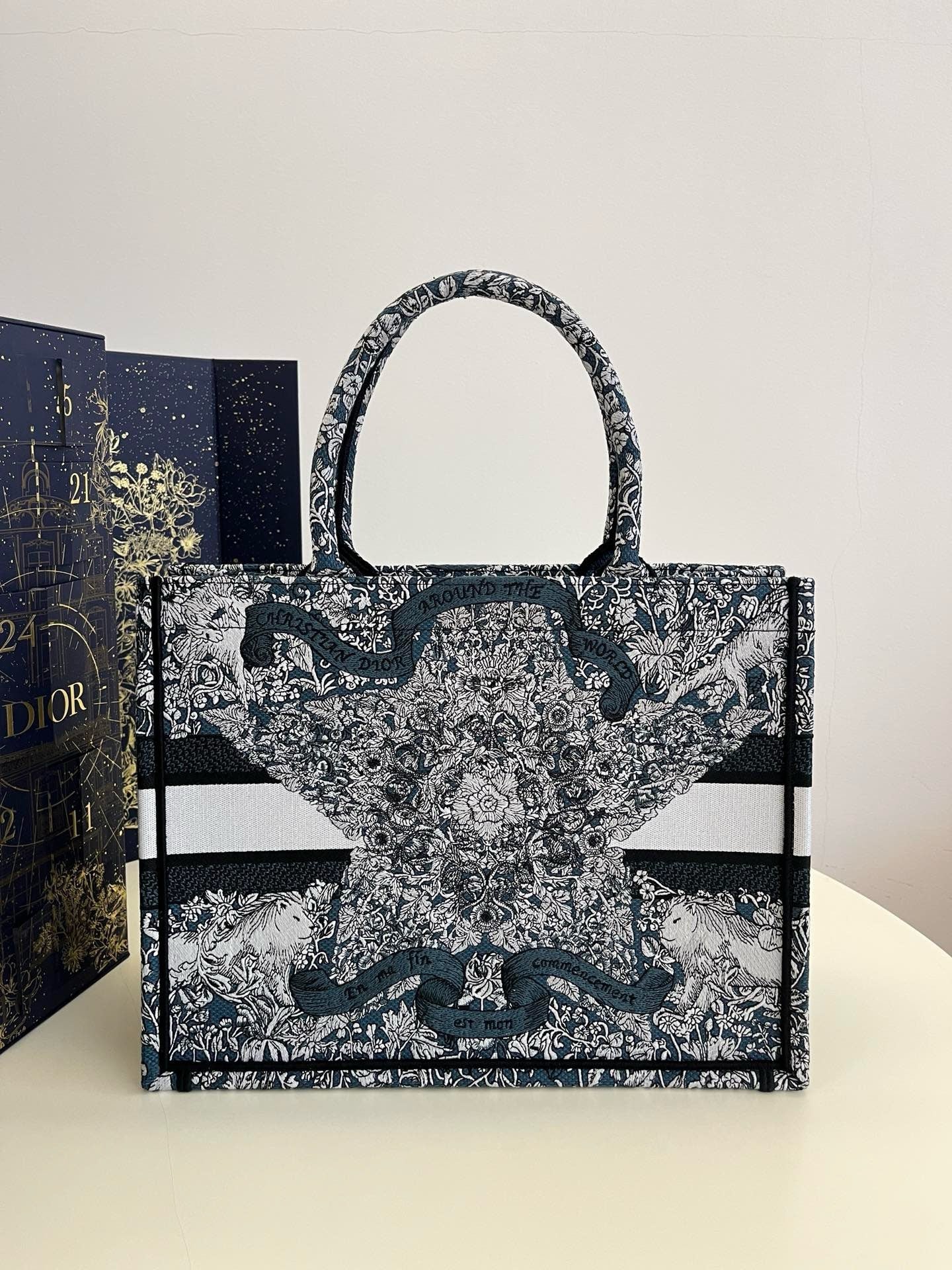 DIOR TOTE BAG
