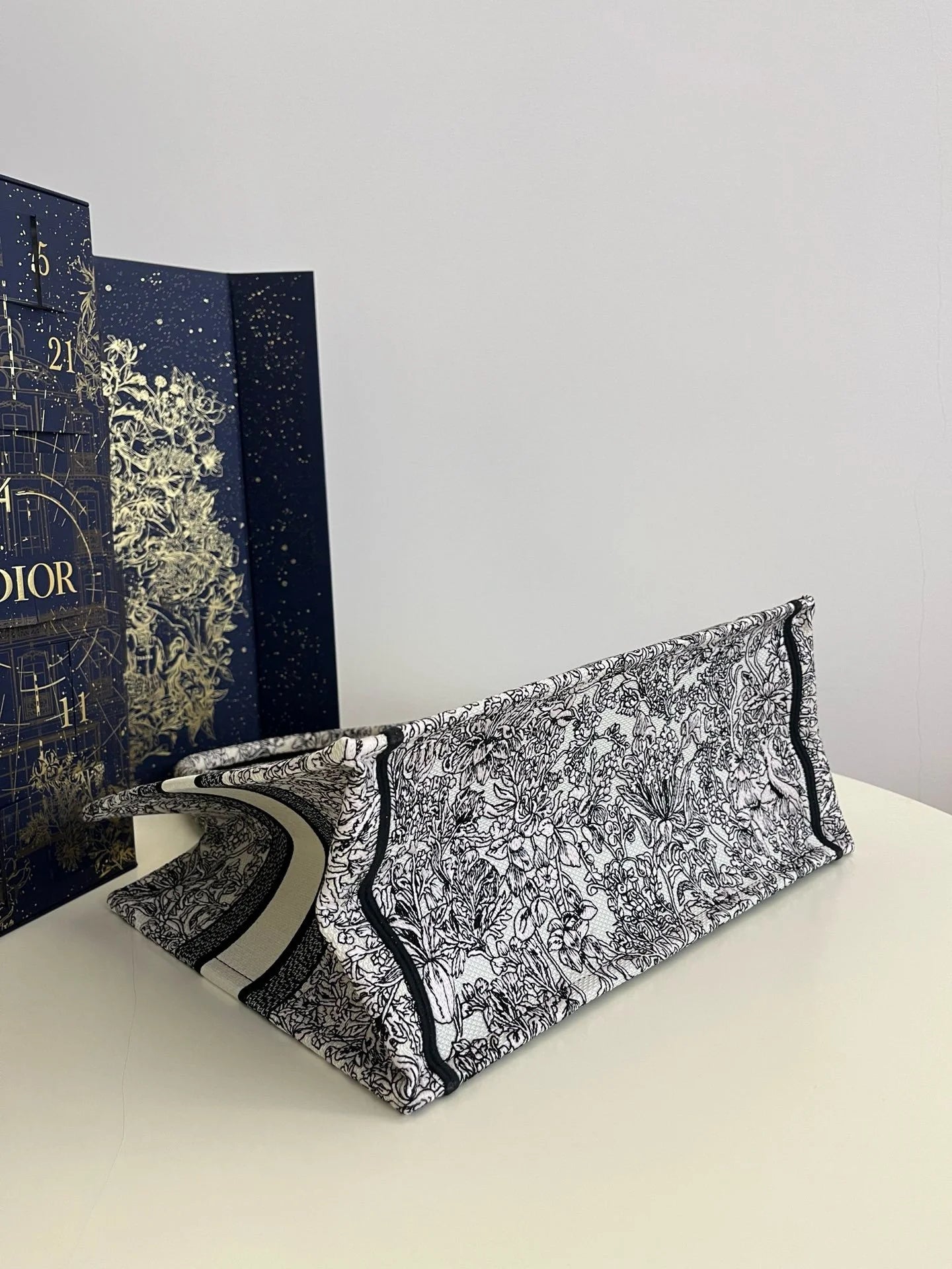 DIOR TOTE BAG