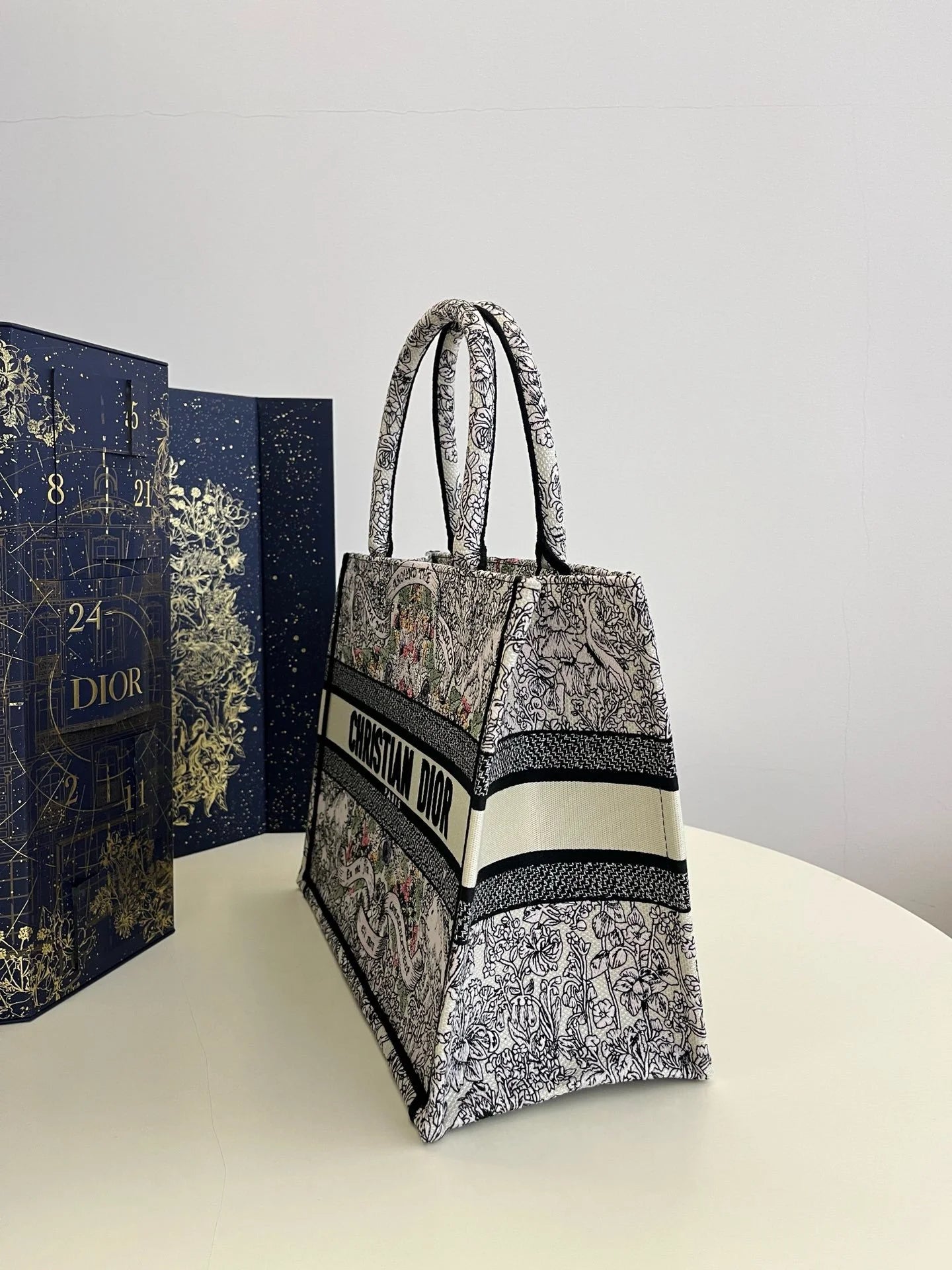 DIOR TOTE BAG