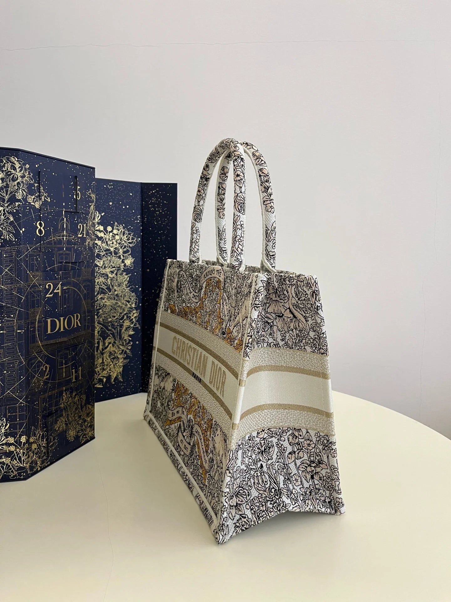 DIOR TOTE BAG