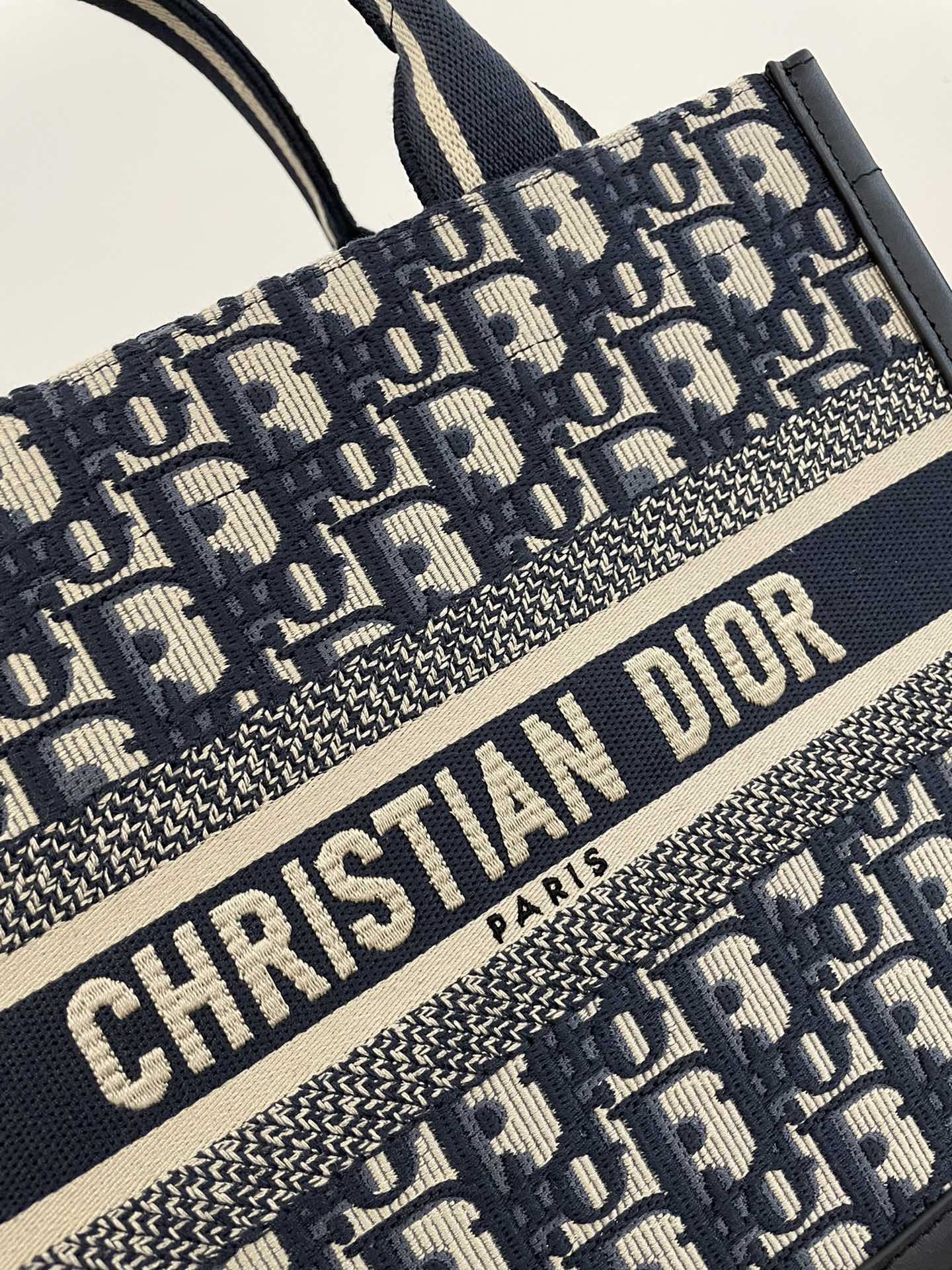 DIOR TOTE BAG