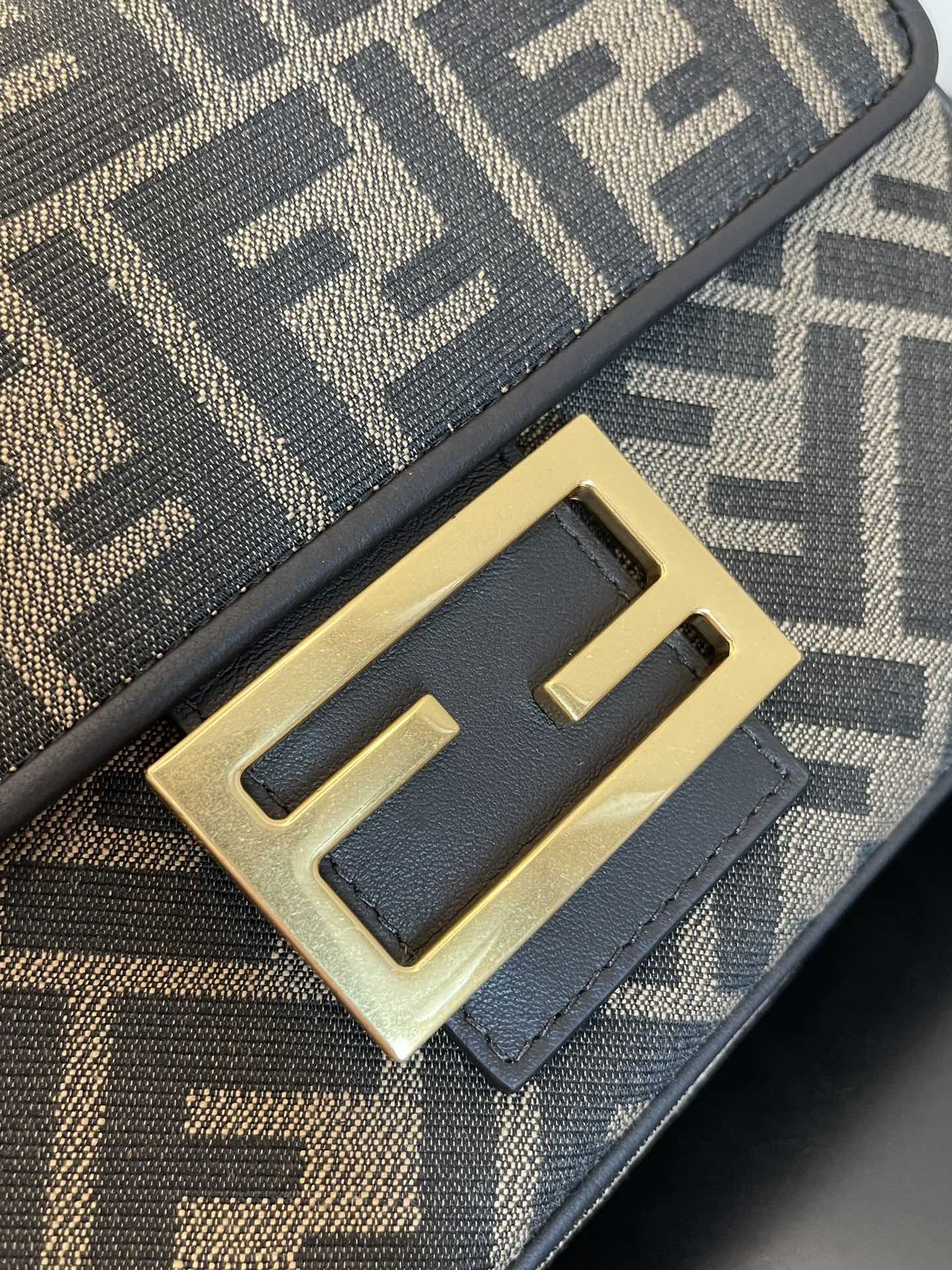 FENDI BAG