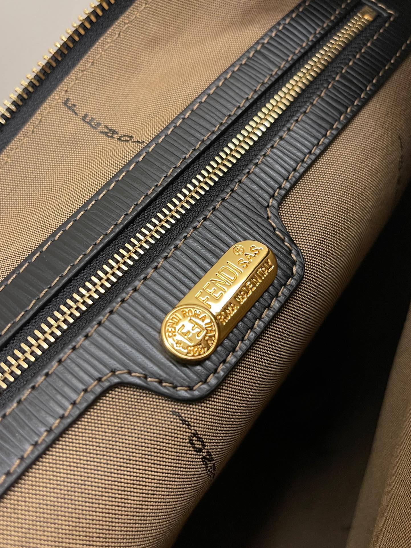 FENDI BAG