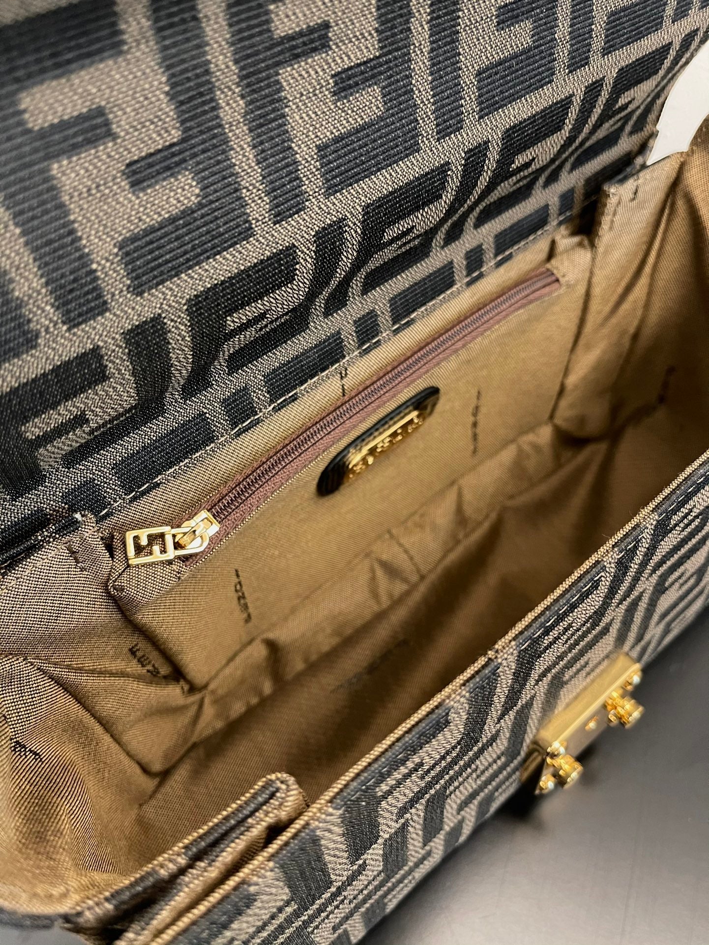 FENDI BAG