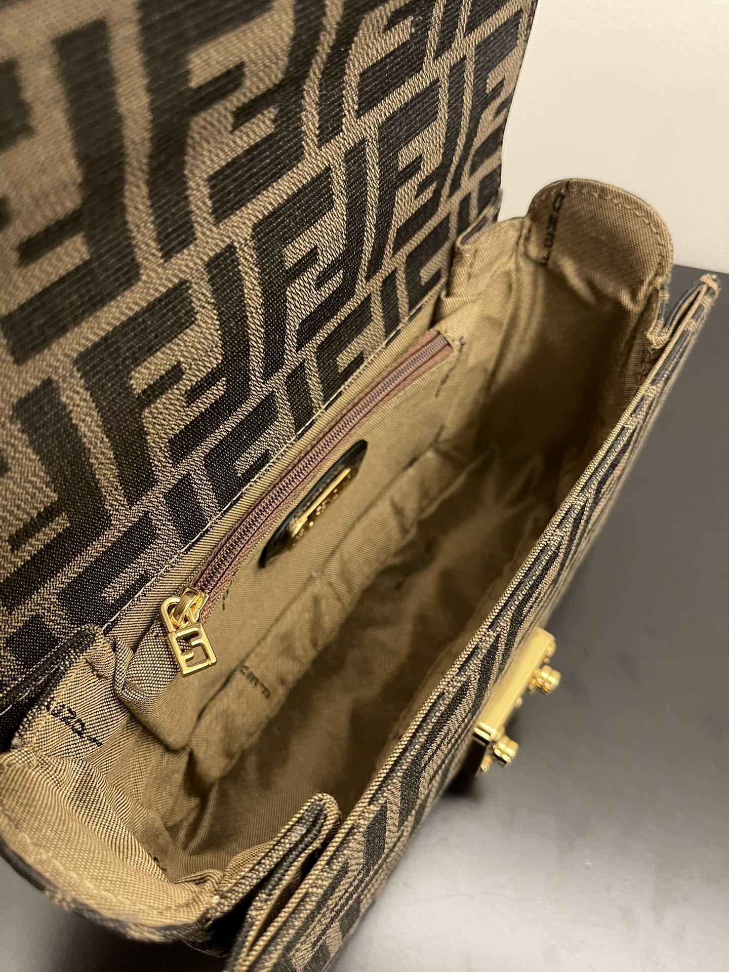 FENDI BAG