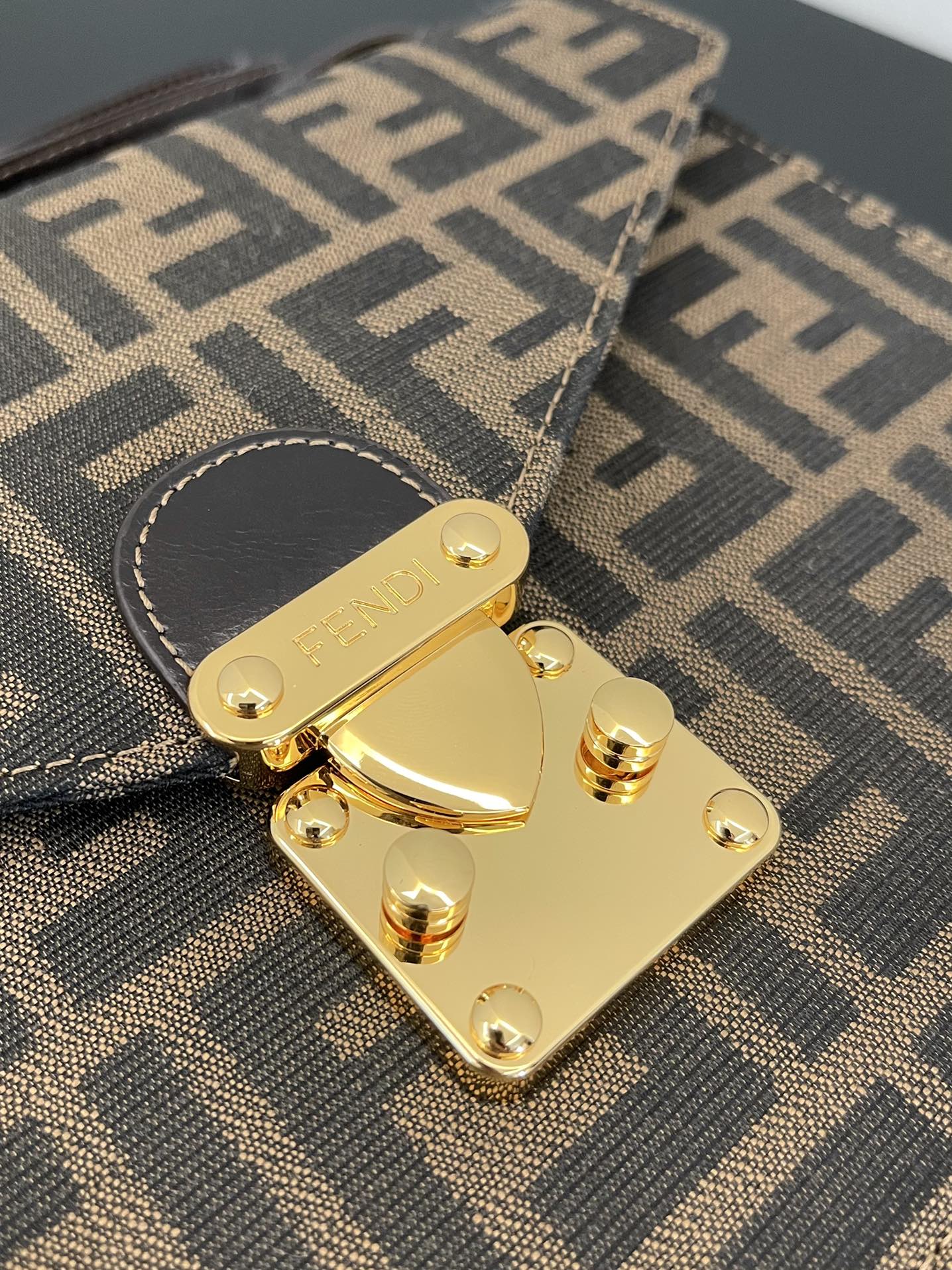 FENDI BAG