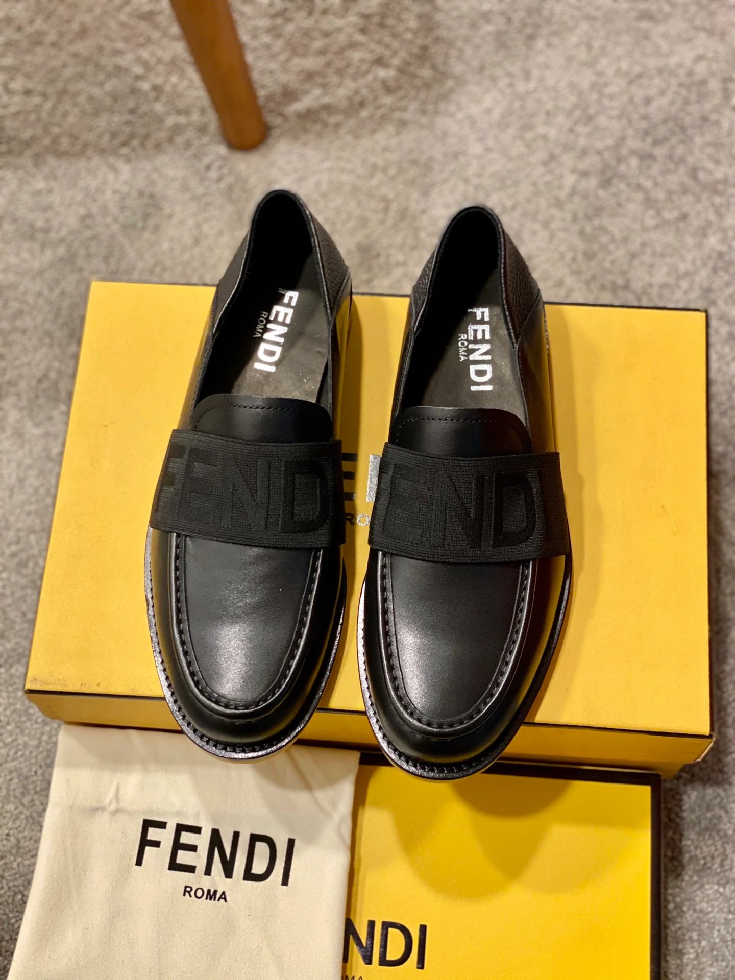 FENDI LOAFER
