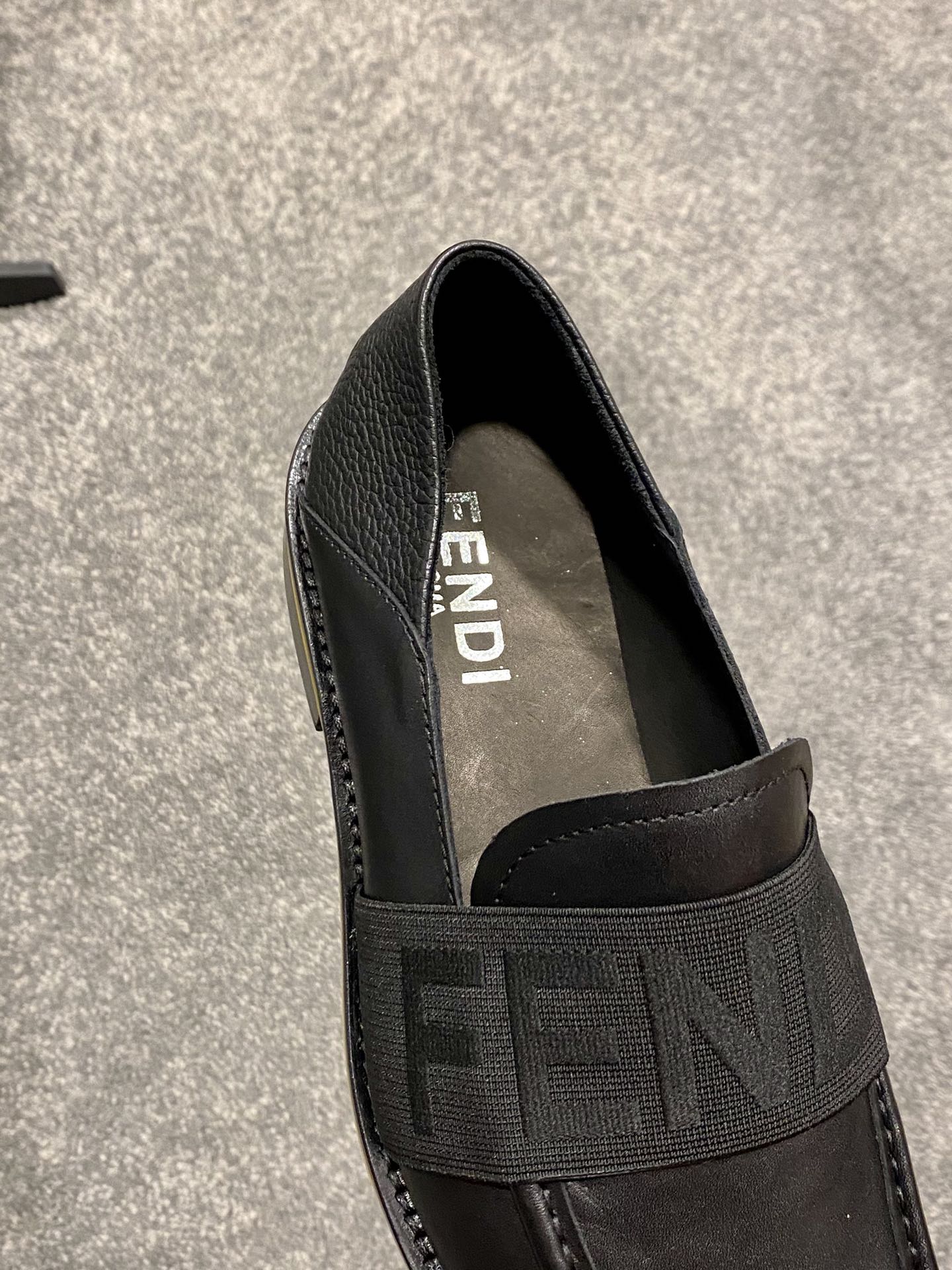 FENDI LOAFER
