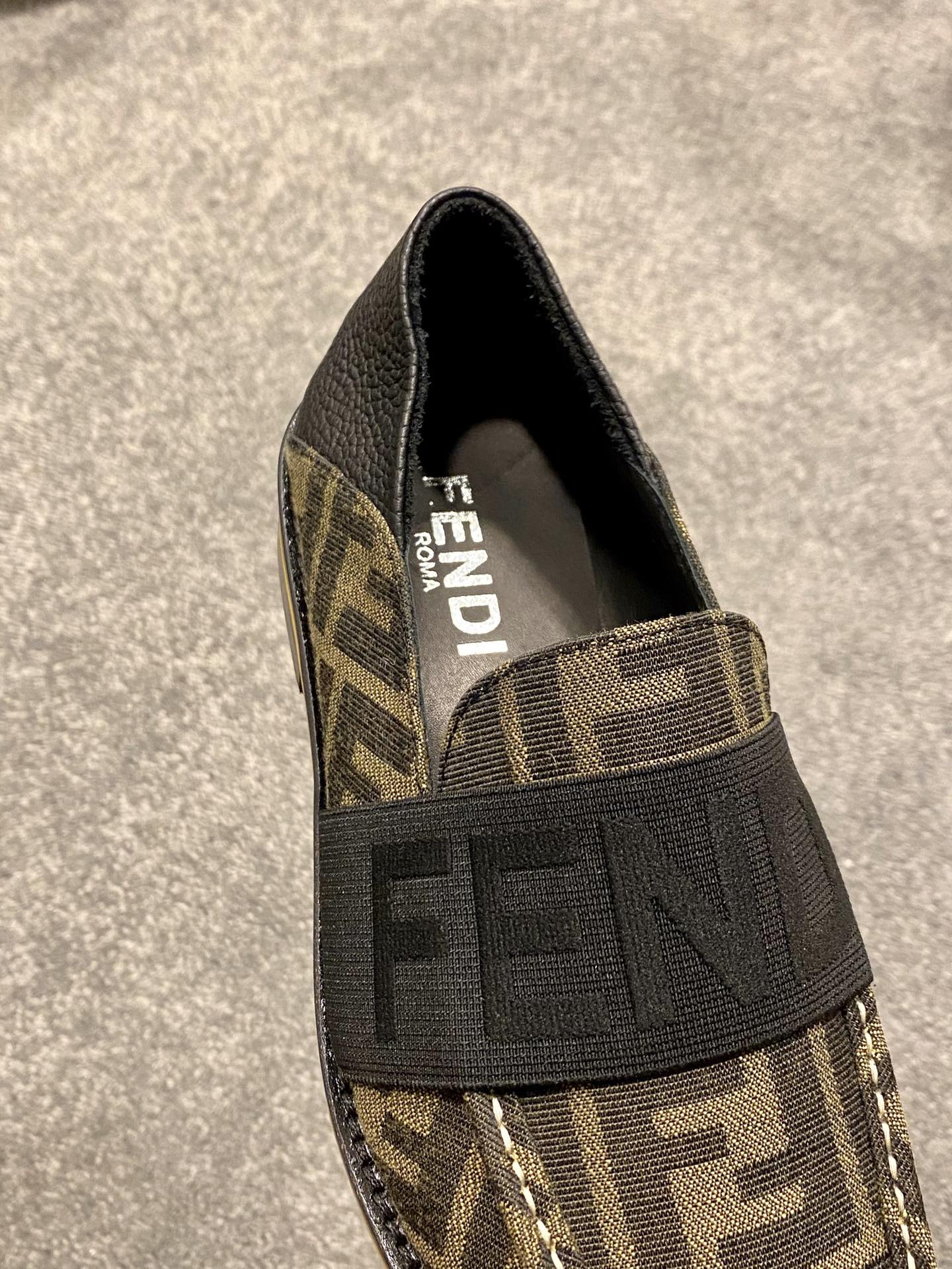 FENDI LOAFER