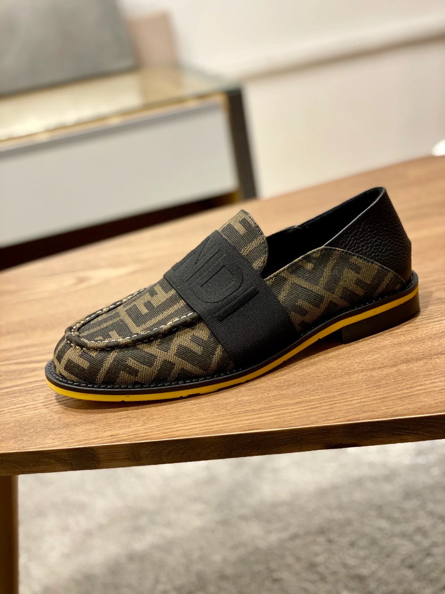 FENDI LOAFER