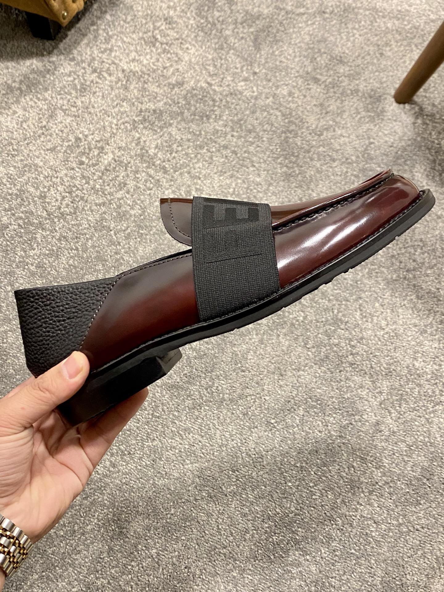 FENDI LOAFER