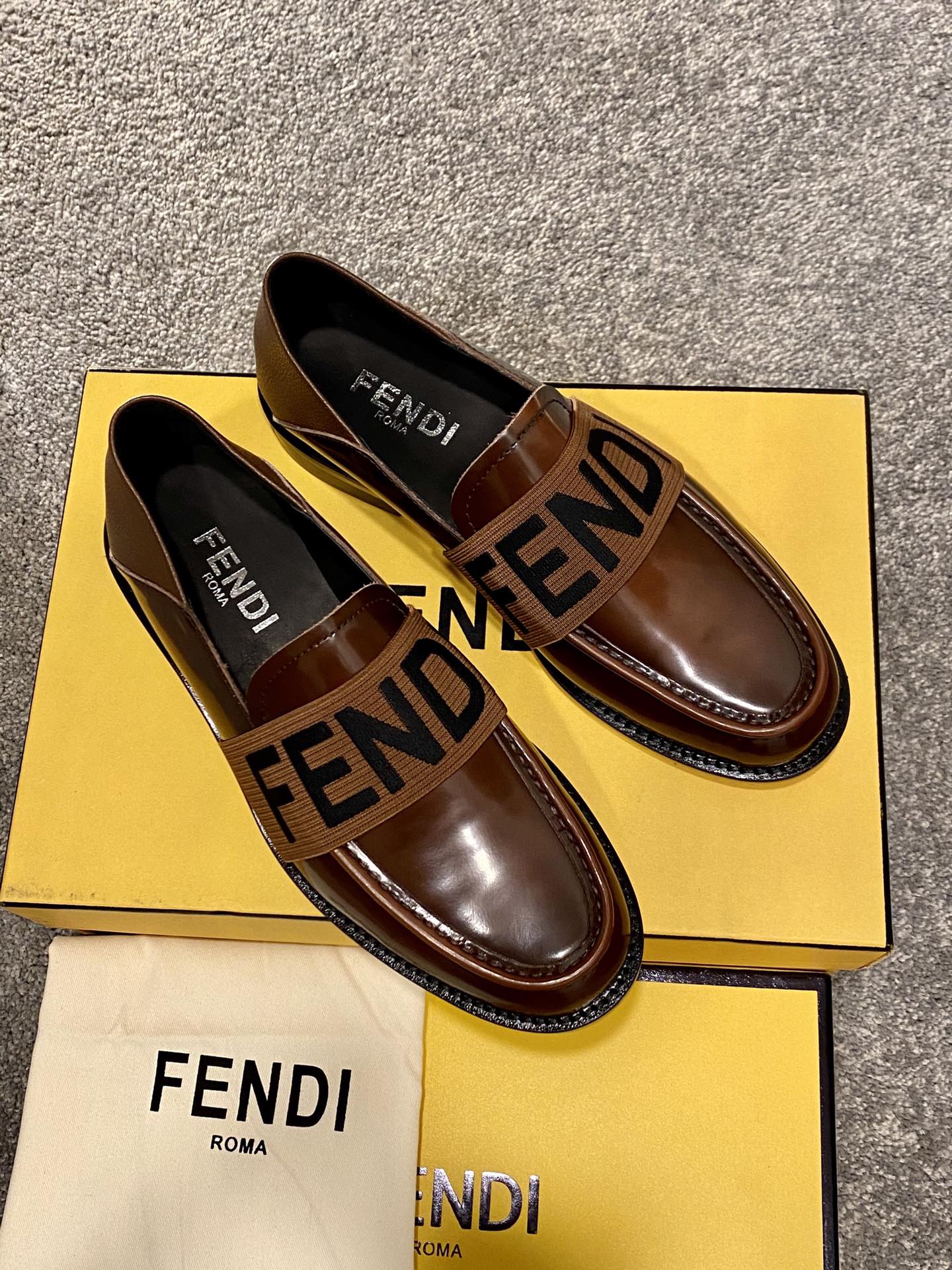 FENDI LOAFER