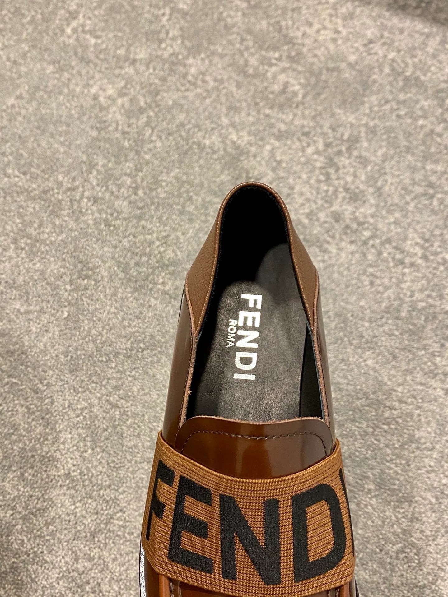 FENDI LOAFER