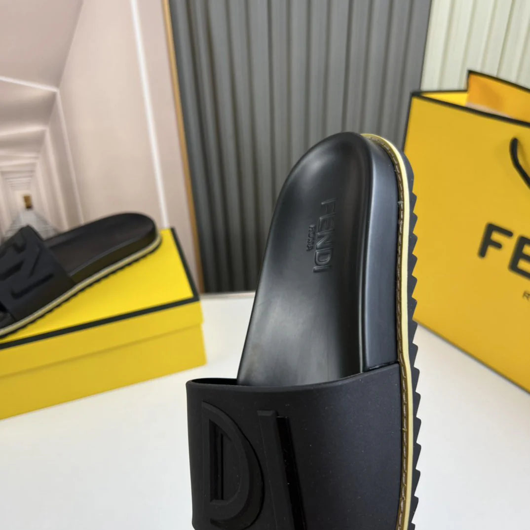 FENDI SANDAL