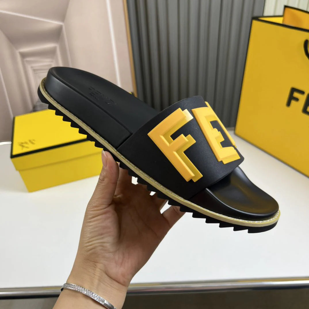 FENDI SANDAL