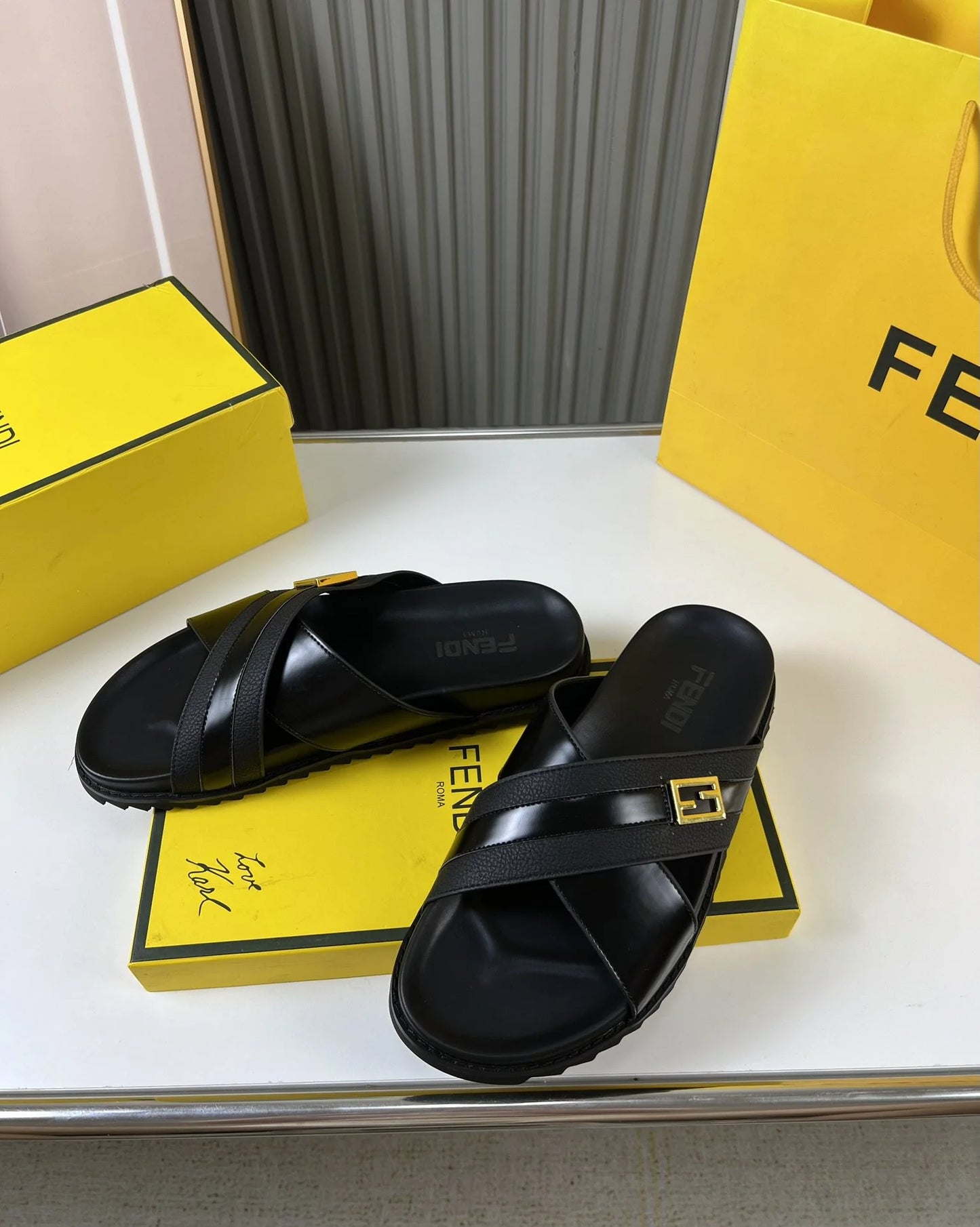 FENDI SANDAL