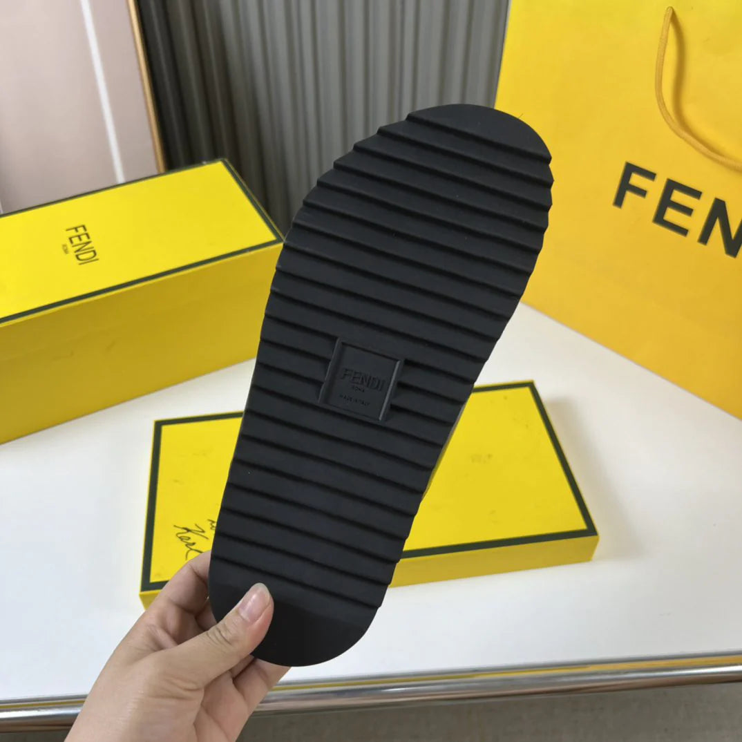 FENDI SANDAL