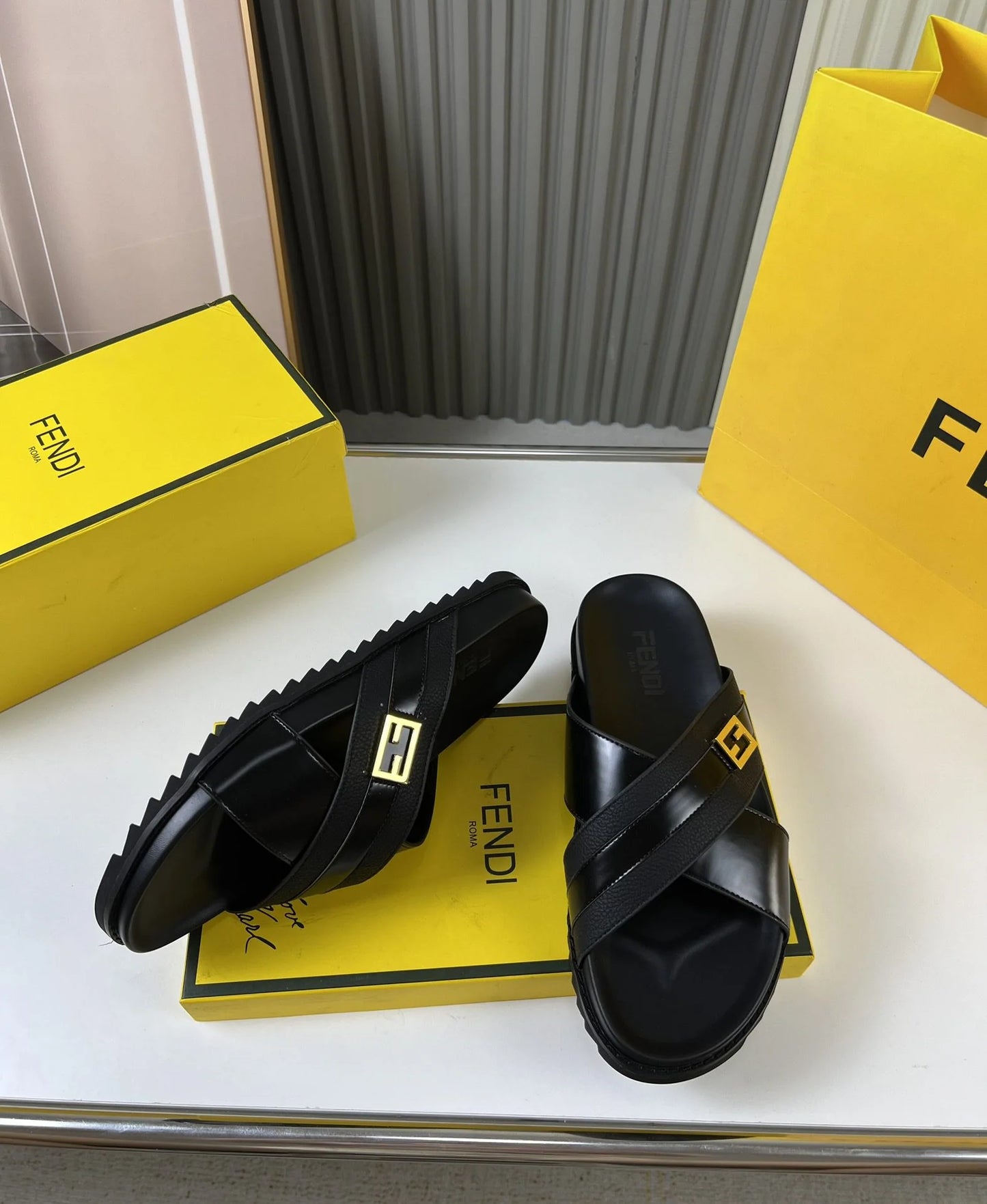 FENDI SANDAL