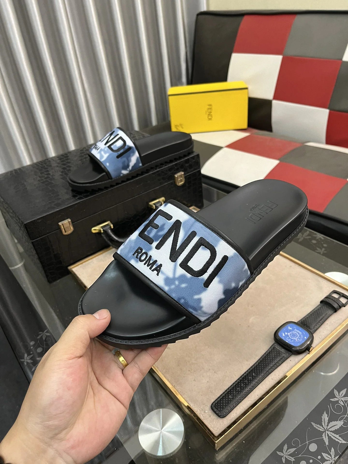 FENDI SANDAL