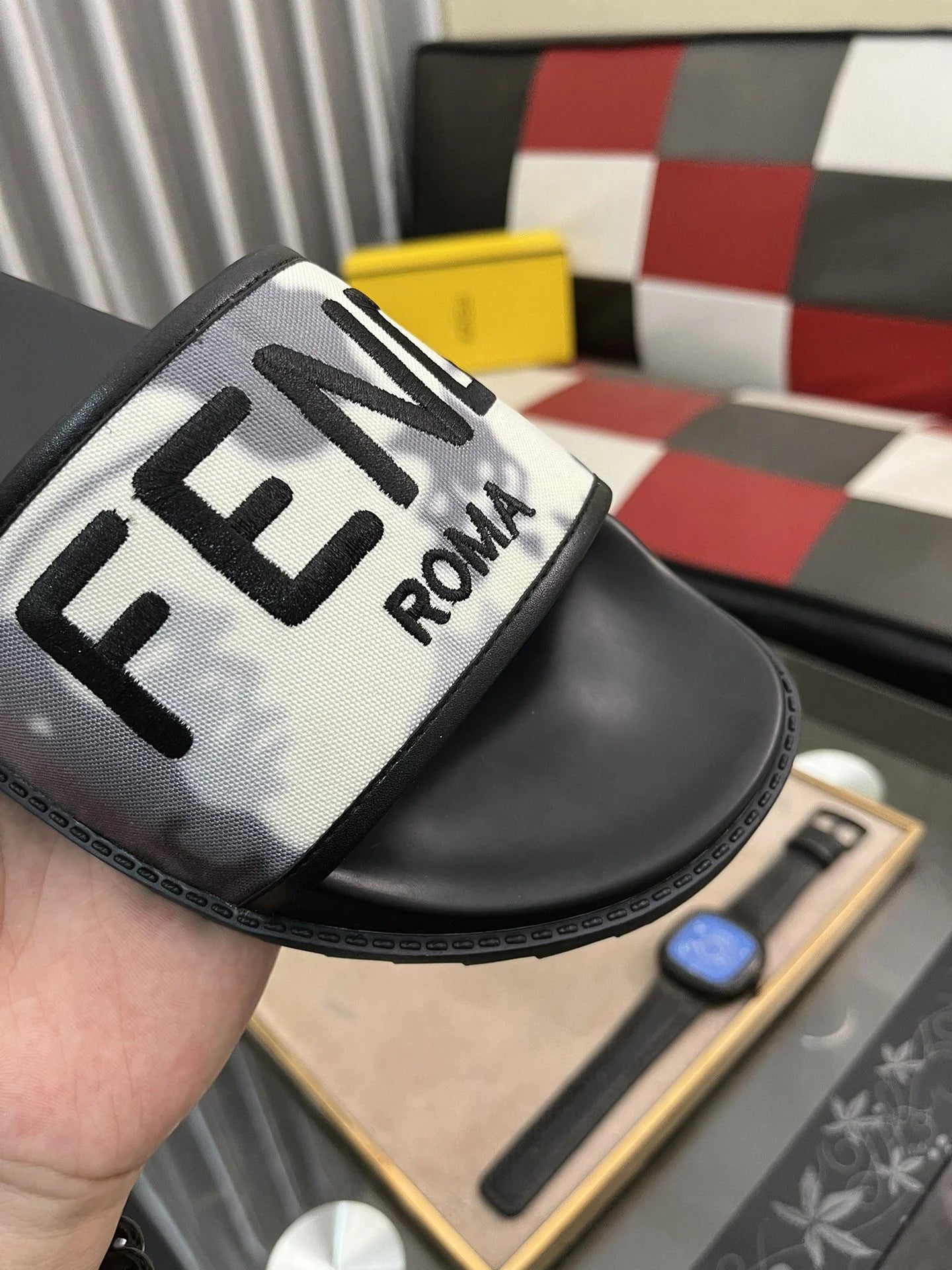FENDI SANDAL