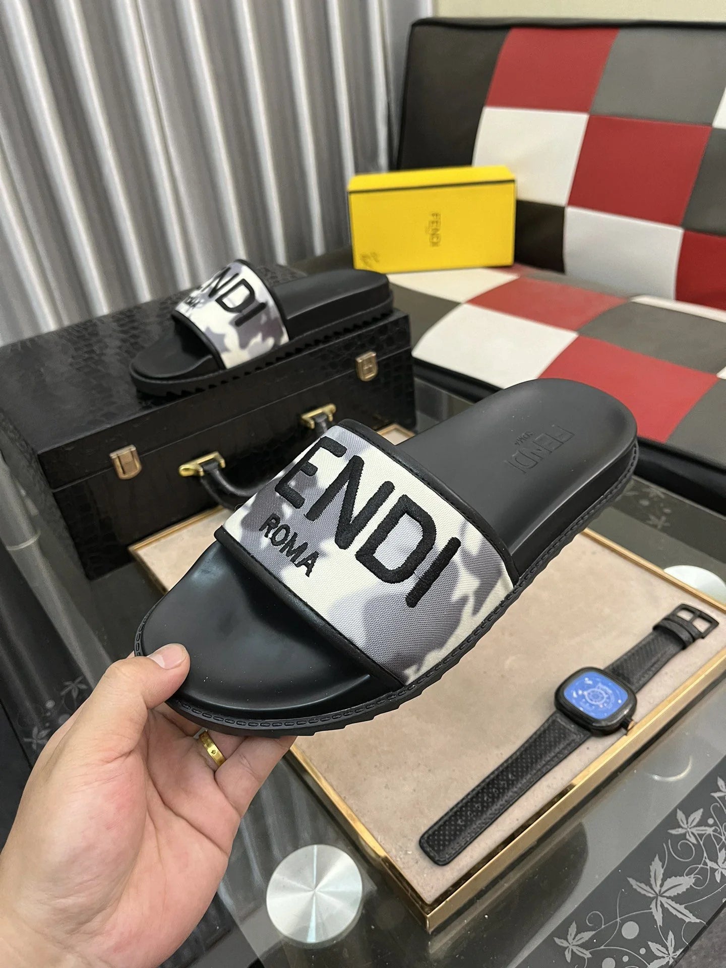 FENDI SANDAL