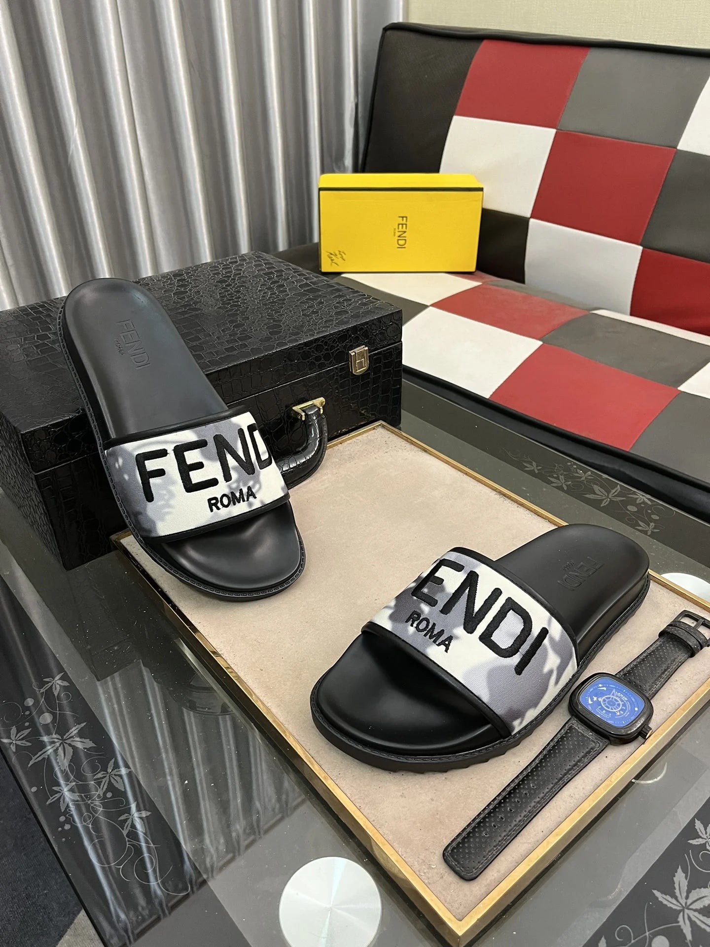 FENDI SANDAL