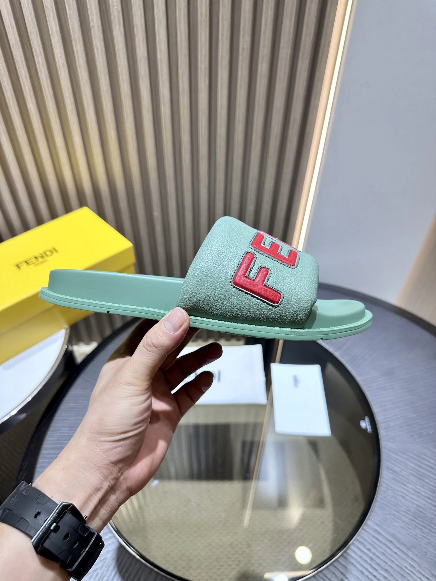 FENDI SANDAL