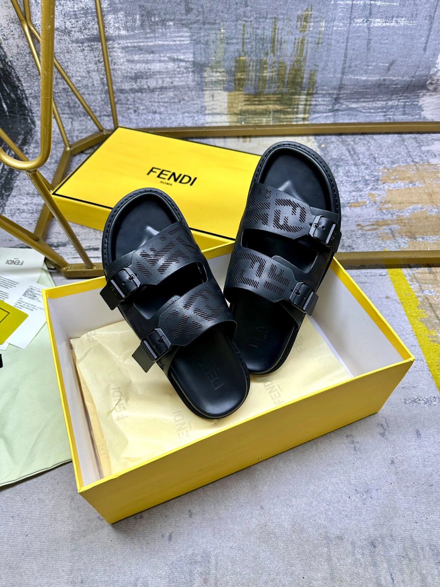 FENDI SANDAL