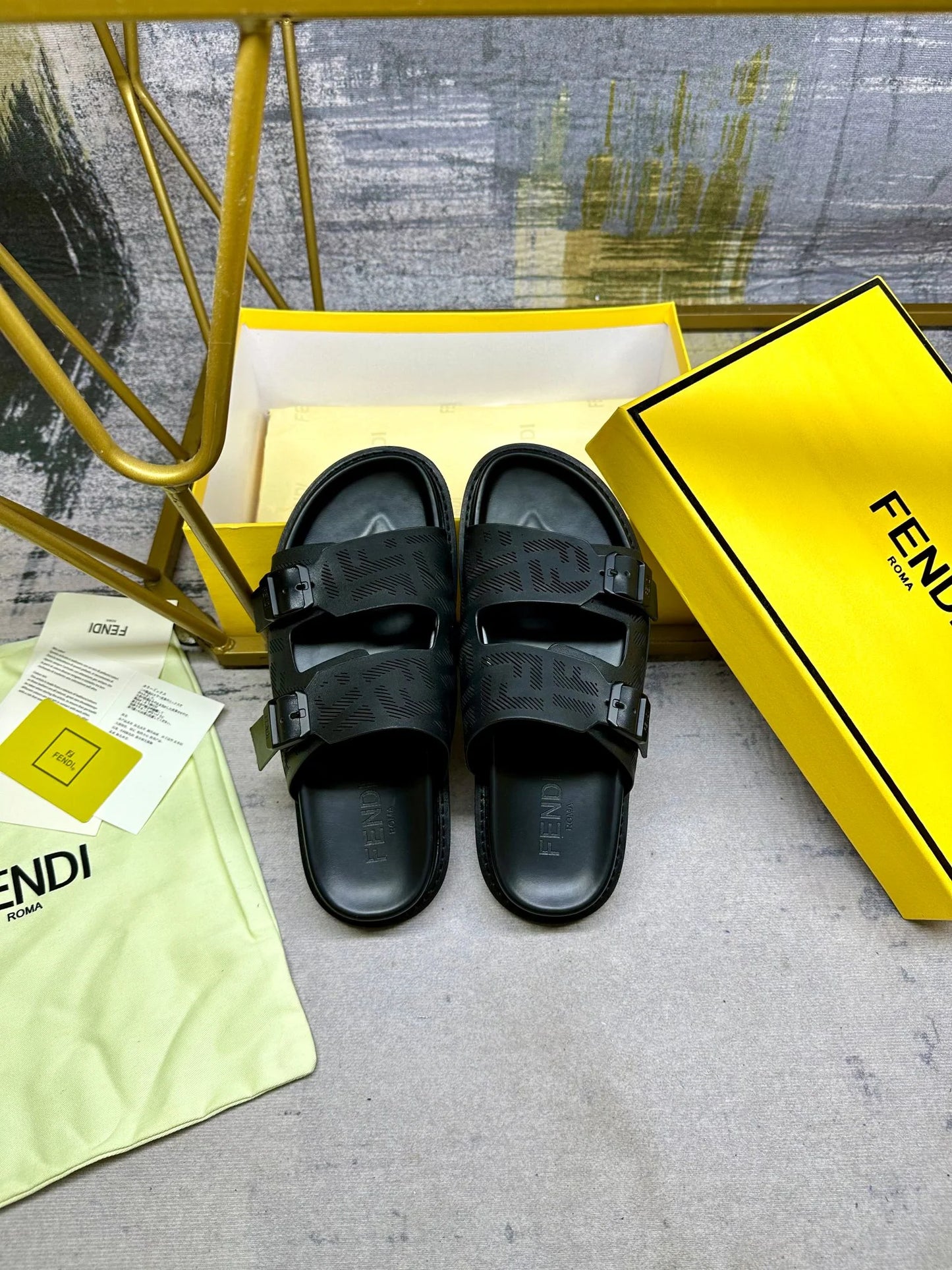 FENDI SANDAL