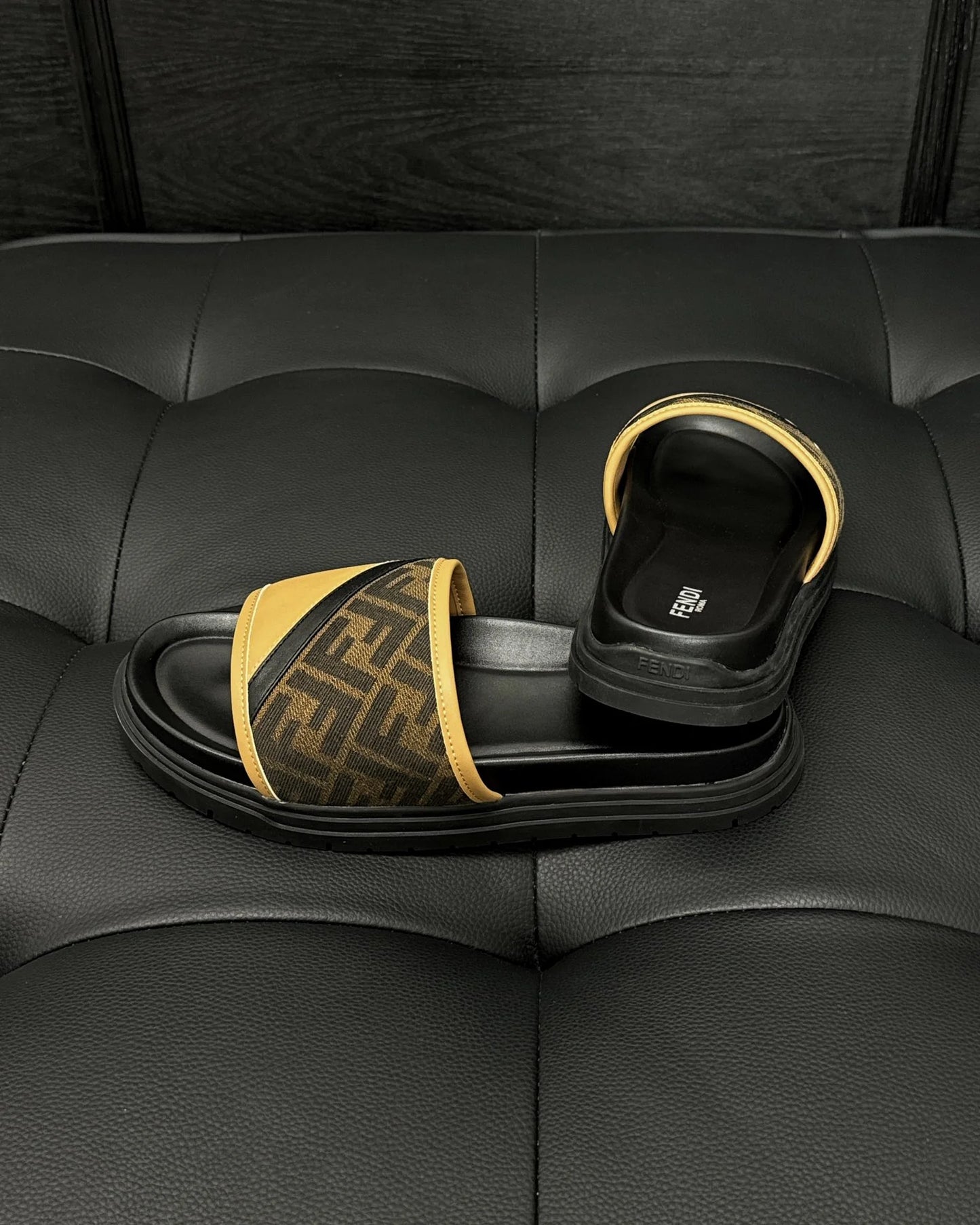 FENDI SANDAL