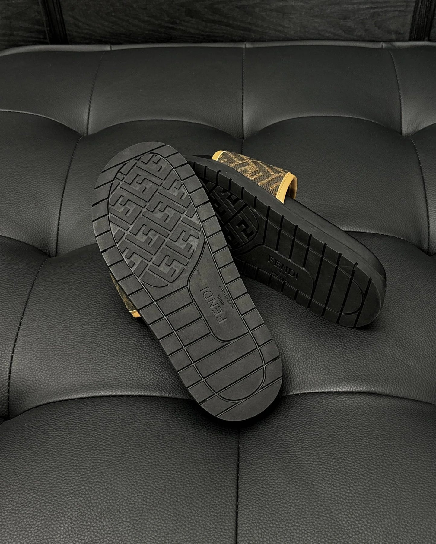 FENDI SANDAL