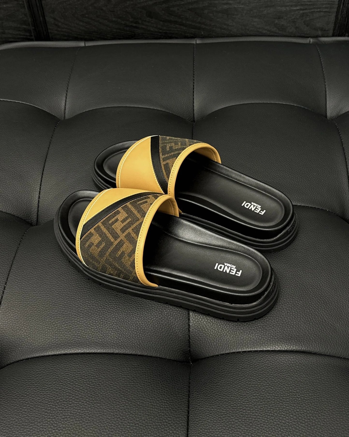 FENDI SANDAL