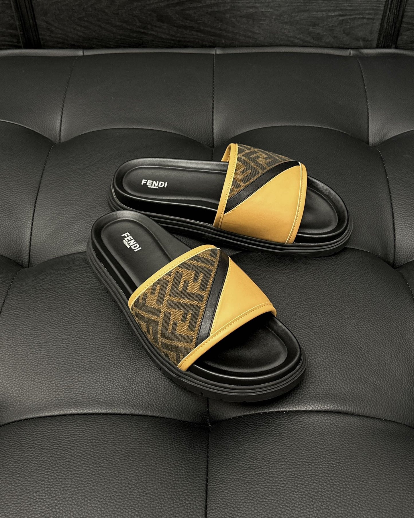 FENDI SANDAL