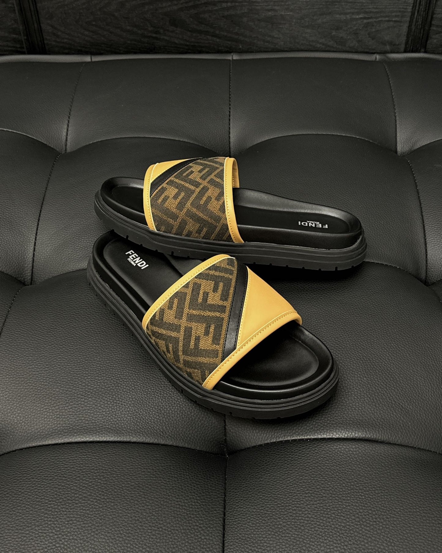 FENDI SANDAL
