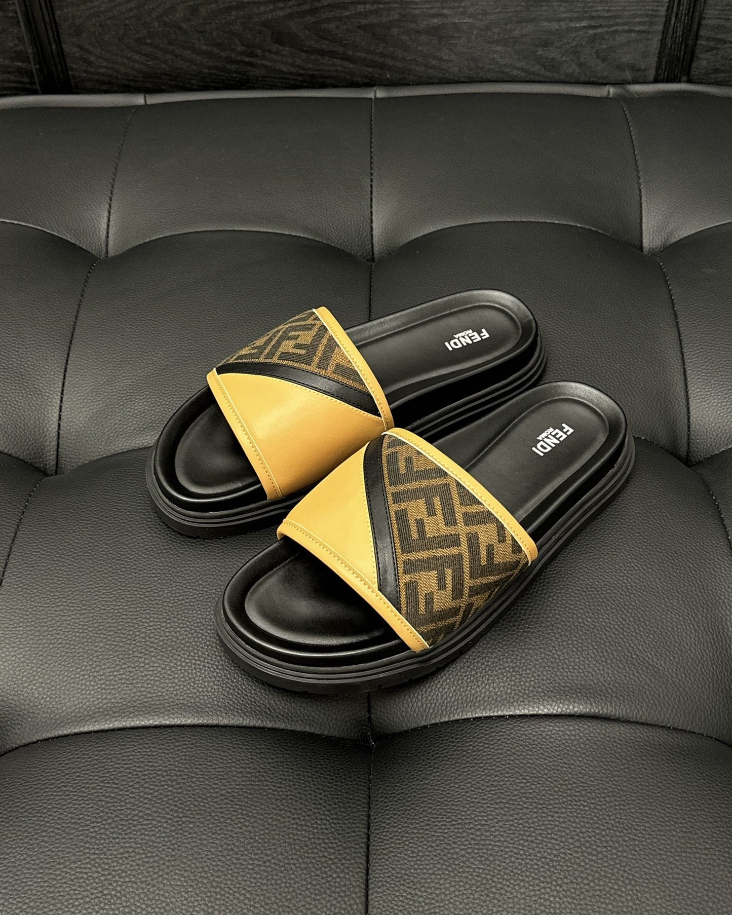 FENDI SANDAL