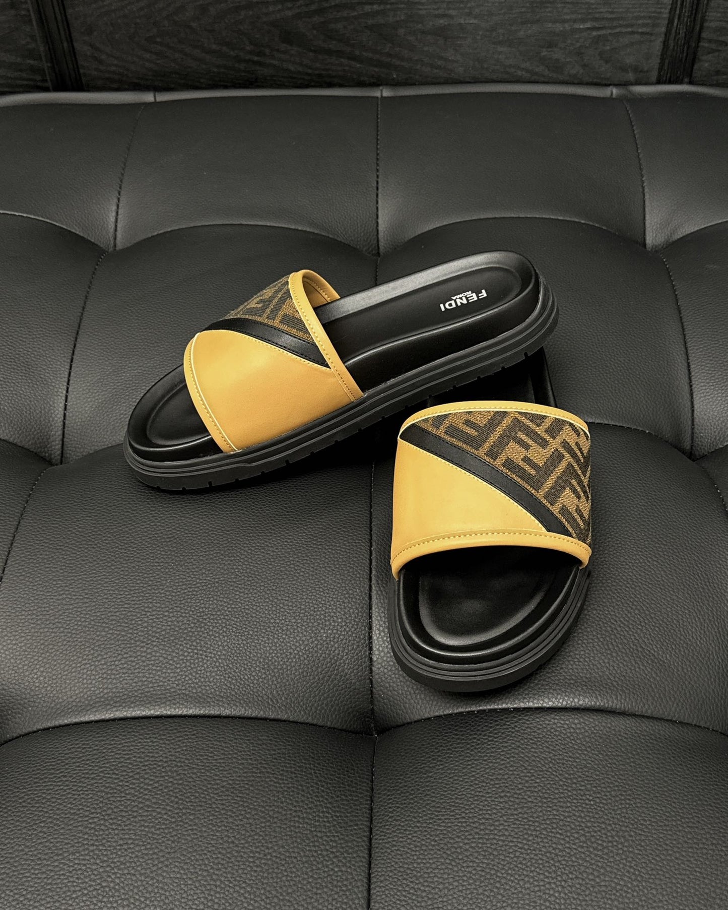 FENDI SANDAL