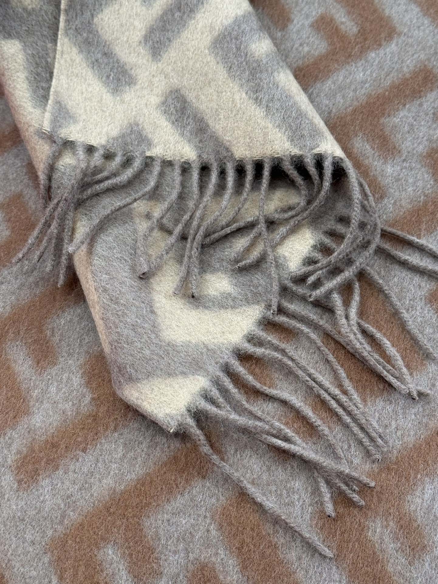 FENDI SCARF