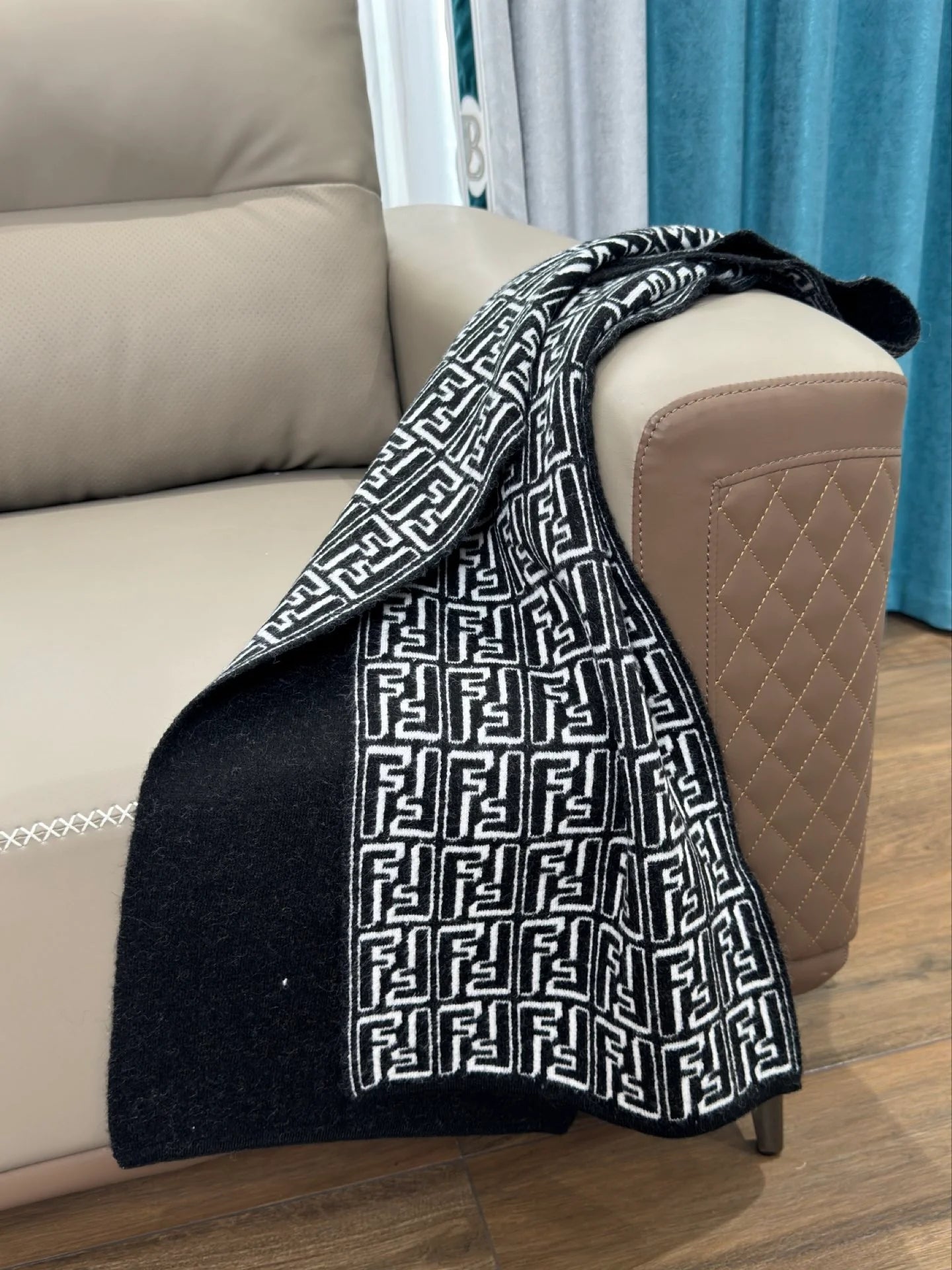 FENDI SCARF