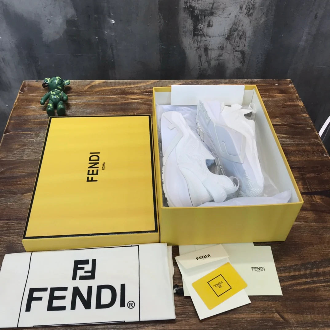 FENDI SNEAKER