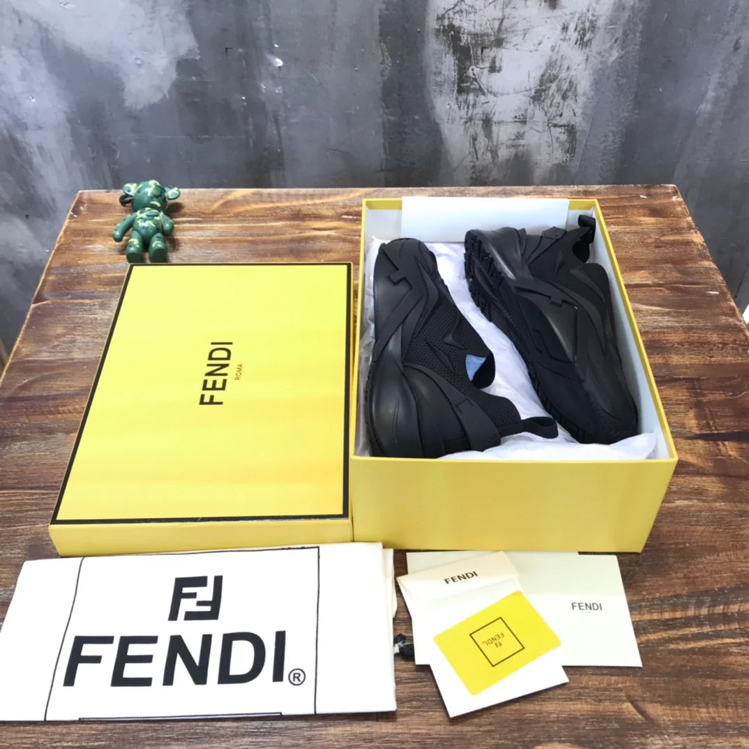FENDI SNEAKER