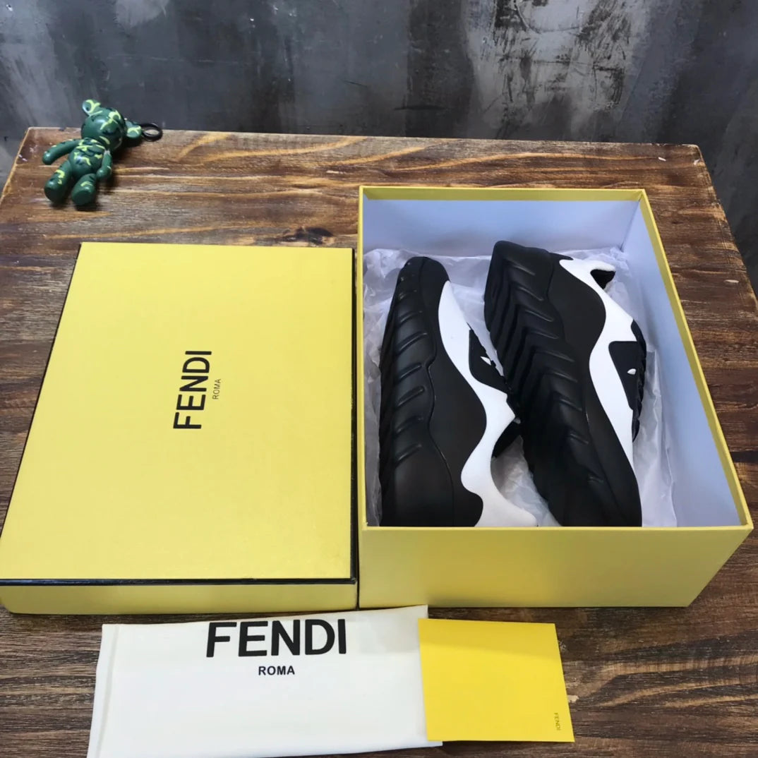 FENDI SNEAKER