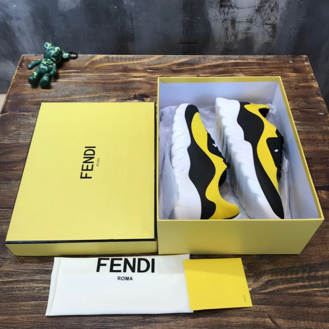 FENDI SNEAKER