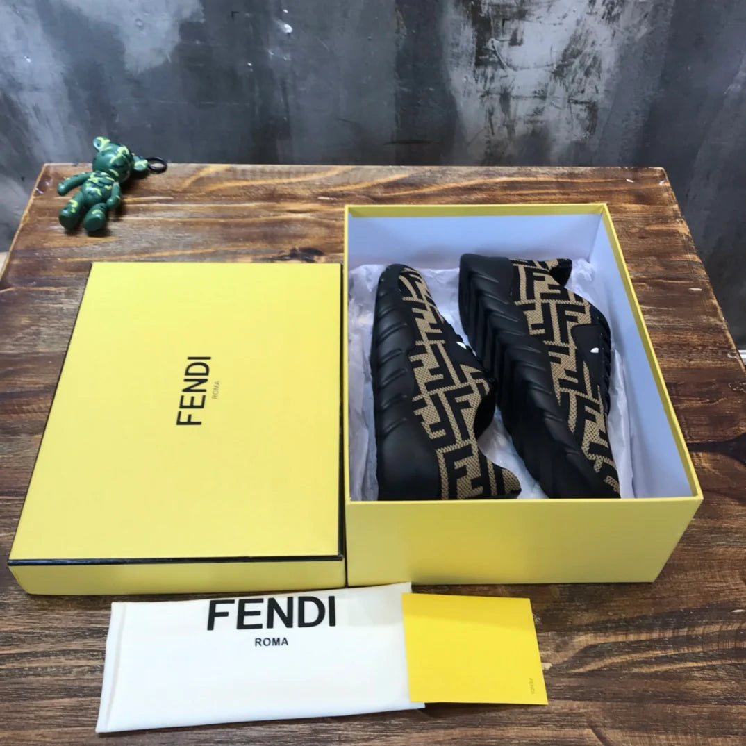 FENDI SNEAKER