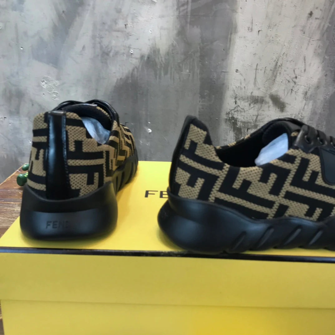 FENDI SNEAKER