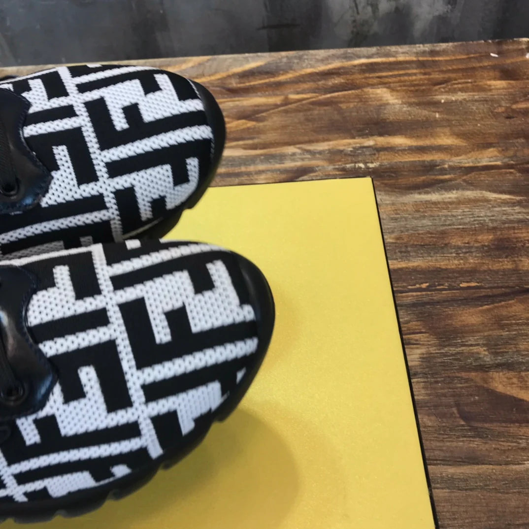 FENDI SNEAKER