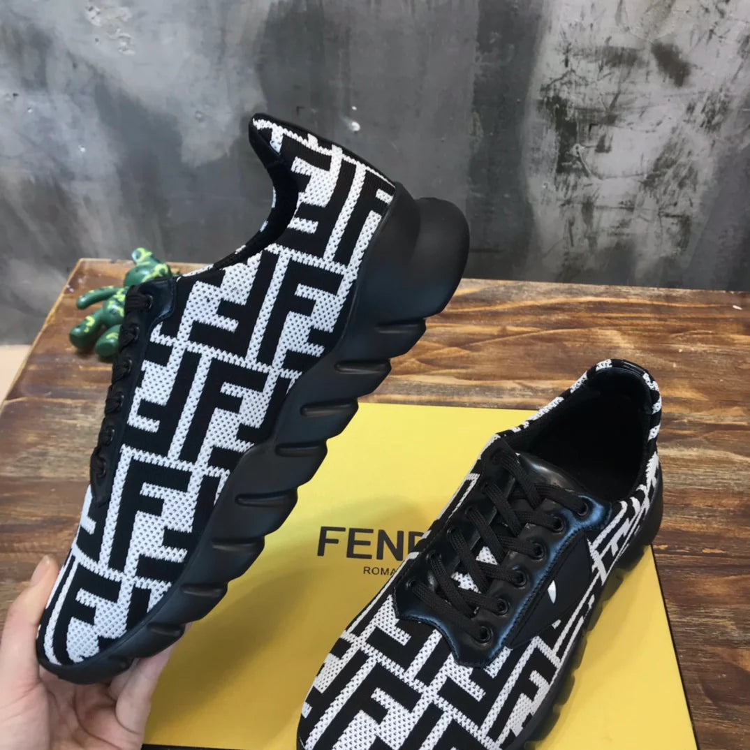 FENDI SNEAKER