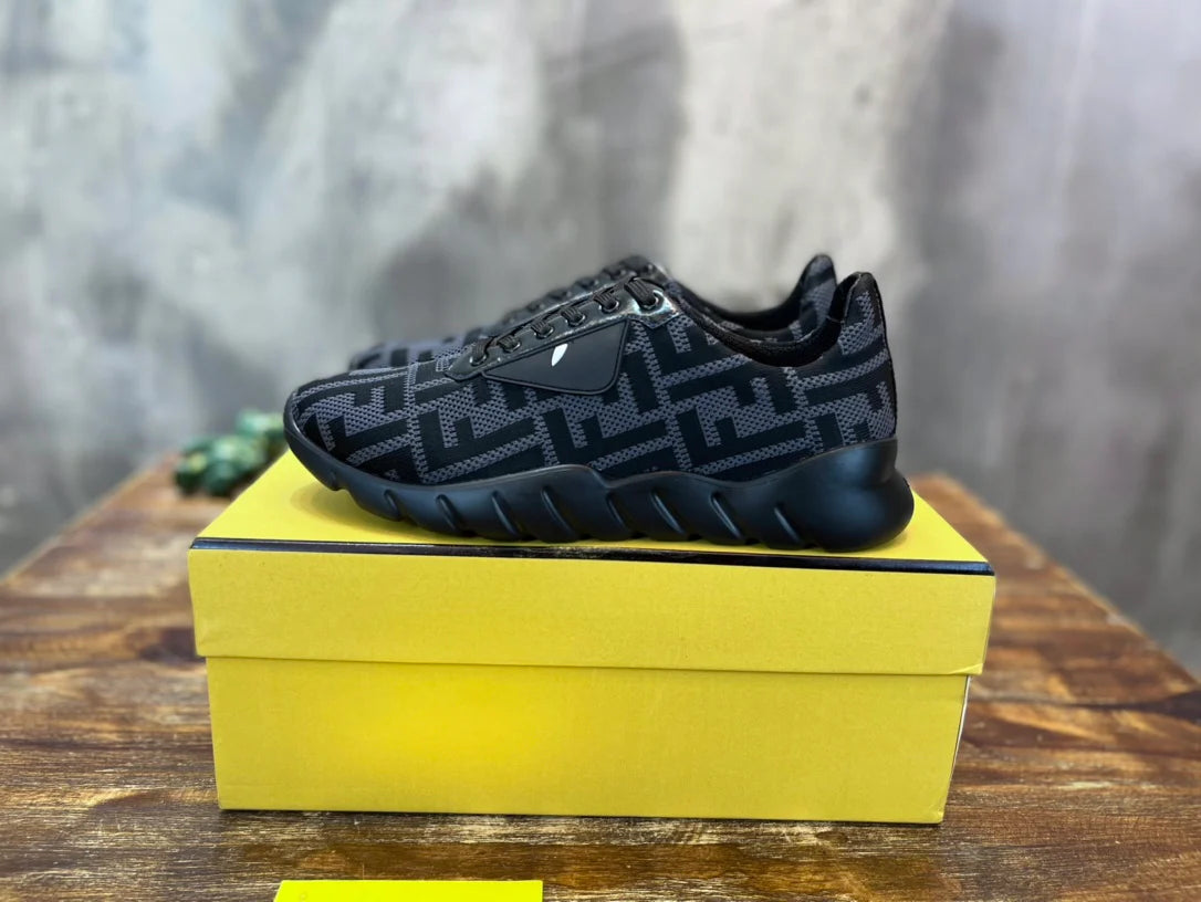 FENDI SNEAKER