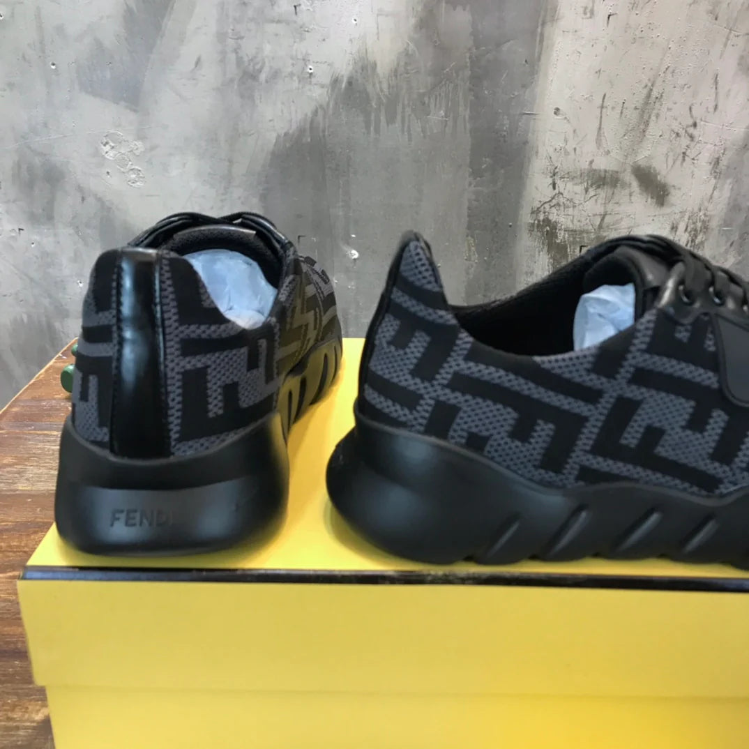 FENDI SNEAKER