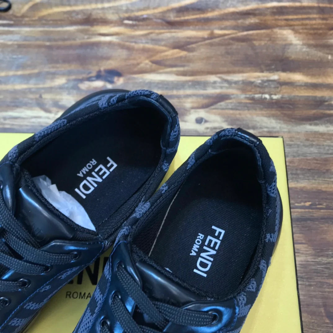 FENDI SNEAKER
